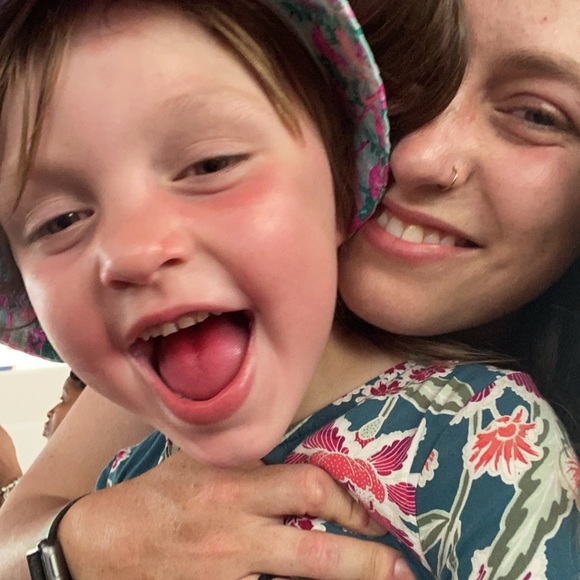 Meet your Posher, Sarah - Picture 1 of 1